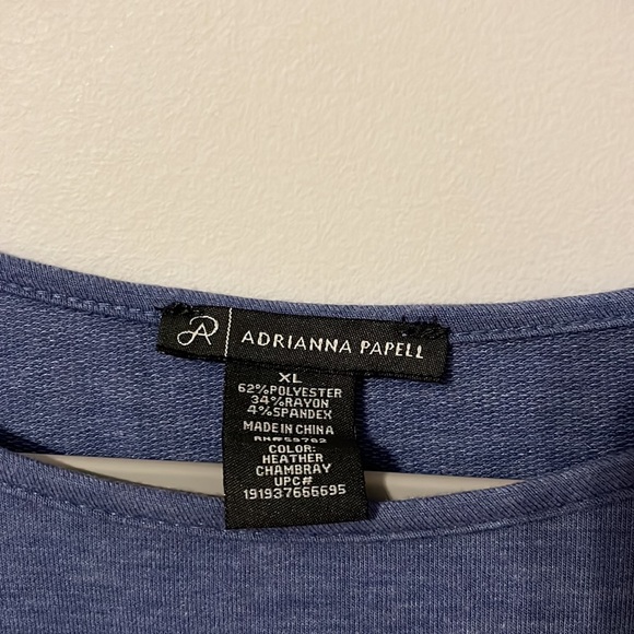 Bell sleeve blouse - Picture 2 of 2